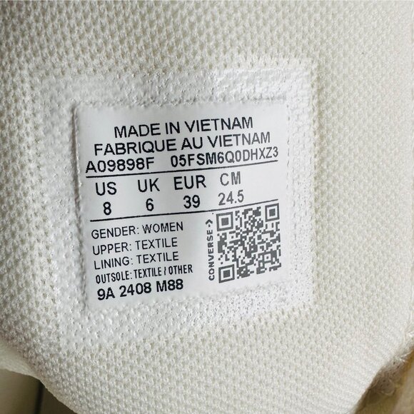 ⭐CONVERSE Chuck Taylor All Star Large Stars Sz 8 Women Shoes White Black A09898F - Picture 9 of 9